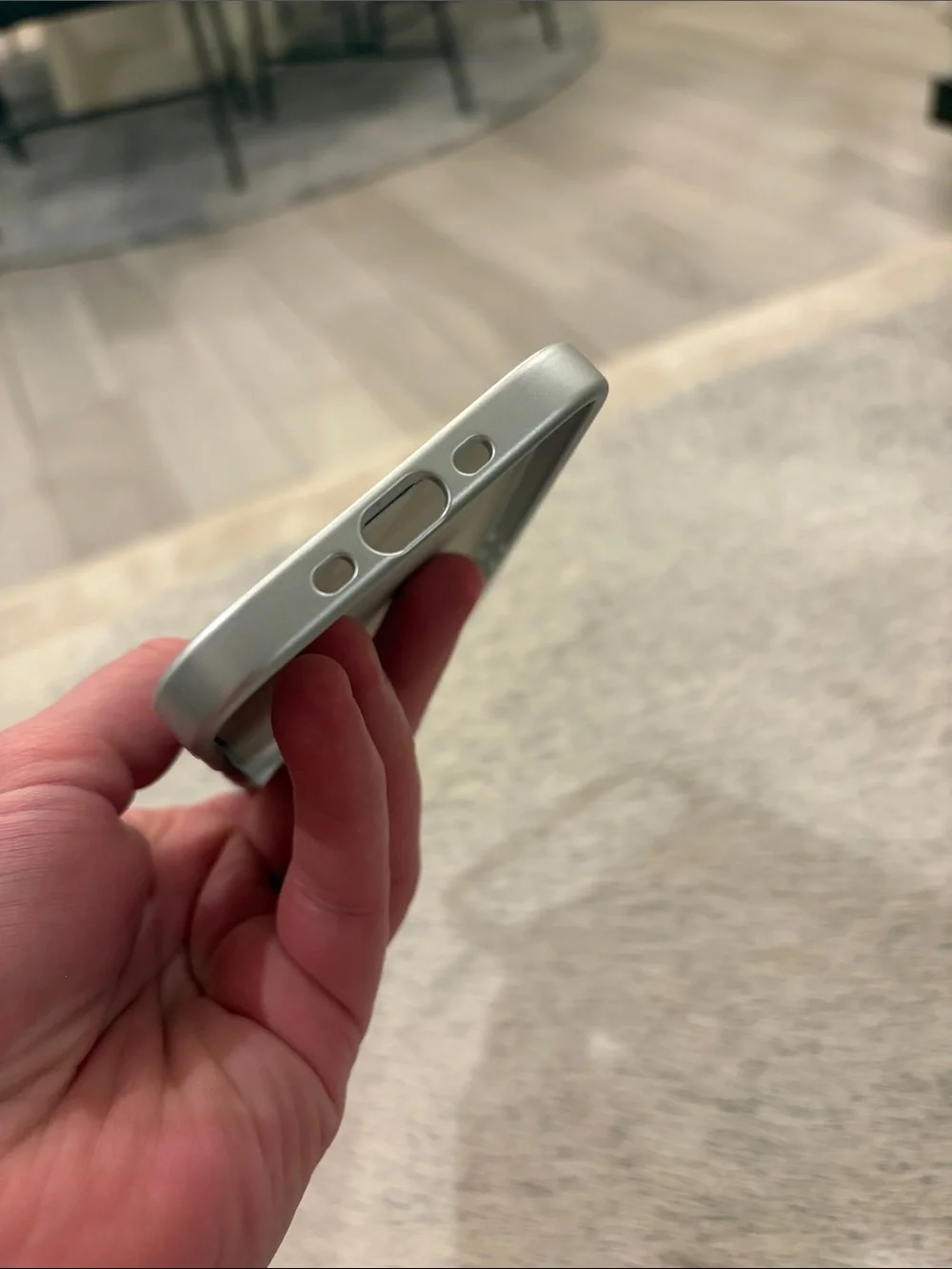 RIMOWA-Inspired Aluminum Style Case for iPhone 17 Air – Silver | New, No Box